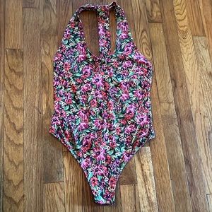Lulu’s flowered bodysuit